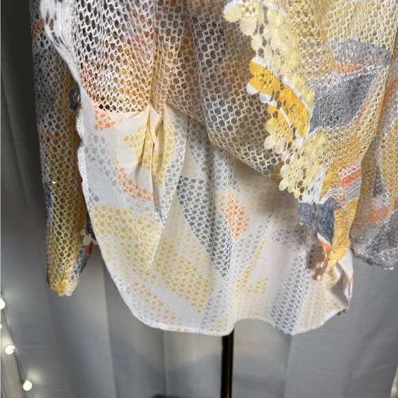 Alfred Dunner Yellow and Blue Graphic 3/4 Sleeve Blouse - Picture 4 of 8